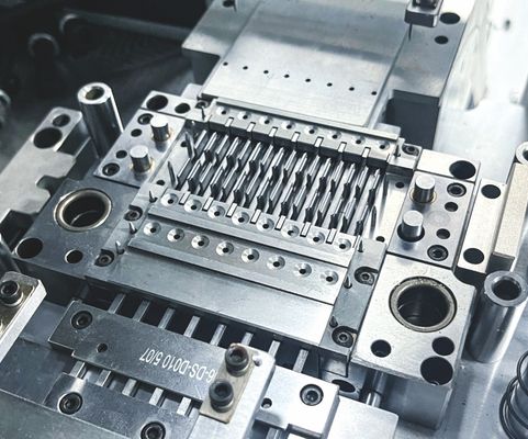 อุปกรณ์การผลิตครึ่งประสาท การตัดพลาสติก การพิมพ์ 220V/50Hz