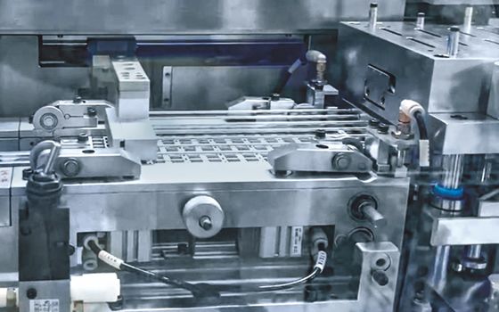 เครื่องทําความเย็นด้วยน้ํา อุปกรณ์ Semicon เครื่องตัดและพิมพ์ครึ่งตัว