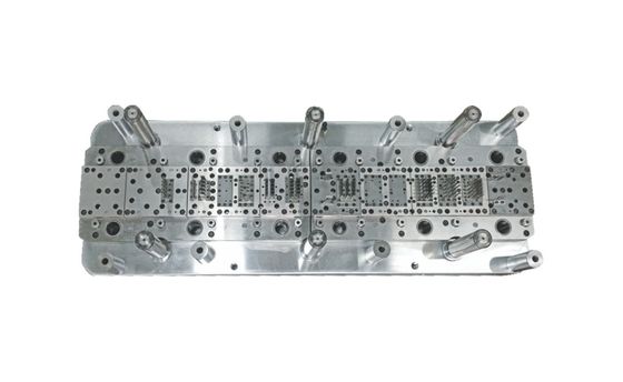 การปรับแต่ง Electroplating IC ตะกั่ว กรอบ การตอก เชื้อรา ในครึ่งตัวนํา
